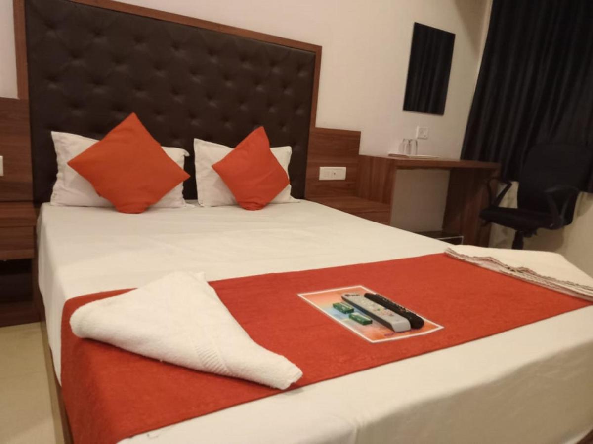 נאווי מומבאי Hotel Sai Deep Lodging By Wb Inn מראה חיצוני תמונה